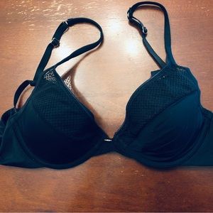 Lace plunge black bra